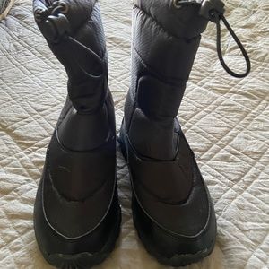 Boys youth winter boots